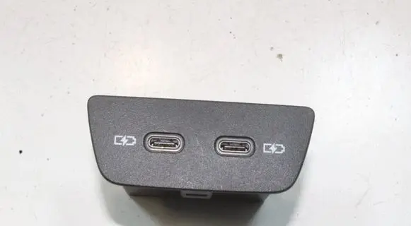 Volkswagen Golf VIII USB socket connector 2G6035718