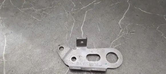 Mercedes-Benz E W212 Radiator mount bracket A6512230841