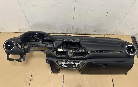 KIA Cerato Dashboard 84724M7000 84720M7000