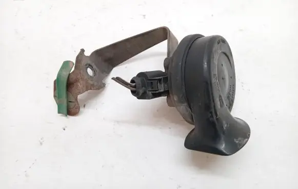 Volkswagen PASSAT B6 Horn signal