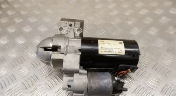 BMW 7 G11 G12 Starter motor 8589891 0001148515