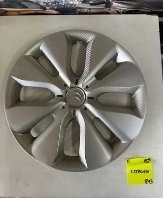 Citroen C1 R15 wheel hub/cap/trim 