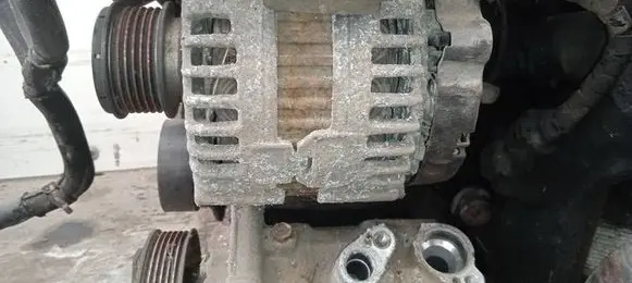 Volkswagen PASSAT B6 Generator/alternator 03G903023 0121715003