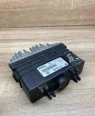 Volkswagen PASSAT B3 Engine control unit/module ECU 8A0907311L 261203188