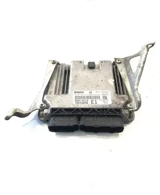 Toyota Auris 150 Engine control unit/module 0281013413 1039S23792 8966102F10