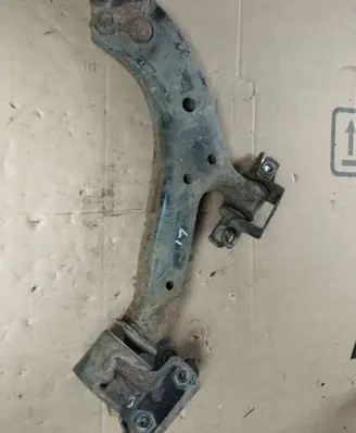 Honda CR-V Front lower control arm/wishbone