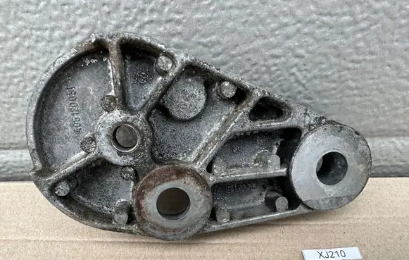 Jeep Cherokee XJ Generator/alternator belt tensioner 40512003F