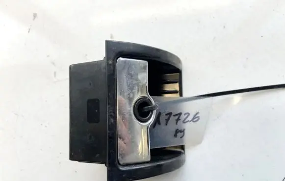 Skoda Octavia Mk2 (1Z) Car ashtray 330857331