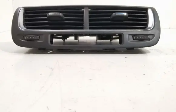 Opel Mokka Dash center air vent grill 95316389 95316390