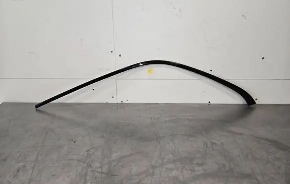 Mercedes-Benz GLE W167 Trim molding A1677352701