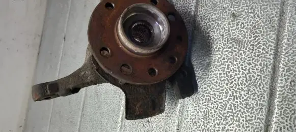 Opel Zafira A Front wheel hub