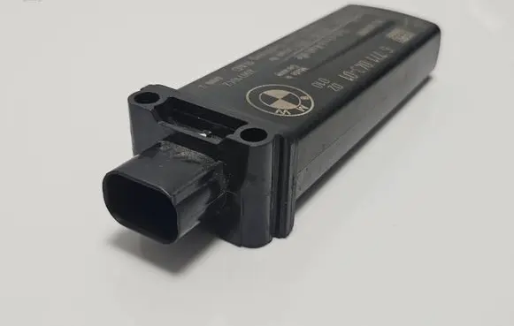 BMW 5 E60 E61 Tire pressure sensor 6771043 002BE00001 53320100901