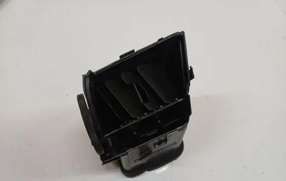 Honda FR-V Dash center air vent grill 
