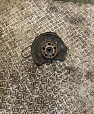 Mercedes-Benz E C207 W207 Rear wheel hub 2043500341 A2043500341