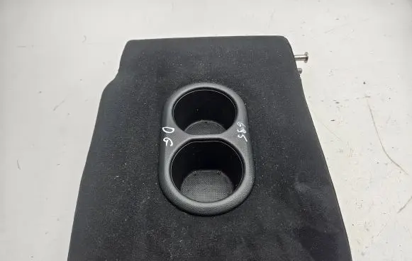 Honda CR-V Rear seat armrest 