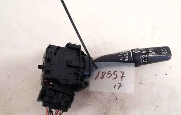 Toyota Avensis T250 Wiper control stalk 173654