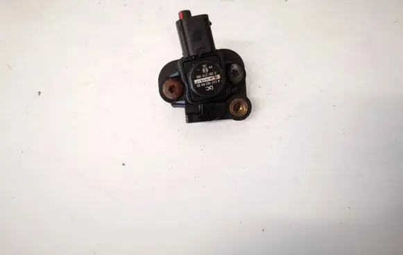 Mercedes-Benz B W246 W242 Air pressure sensor A0071530028 0261230196