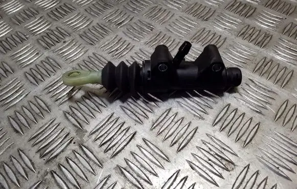 Mini Cooper Countryman R60 Clutch master cylinder KG190077415