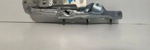Tesla Model 3 Tailgate hinge 1092820-00-E