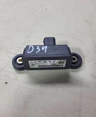 Mercedes-Benz R W251 ESP acceleration yaw rate sensor A0055422018 10170106343 GT38D0420K