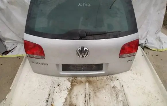Volkswagen Touareg I Tailgate/trunk/boot lid
