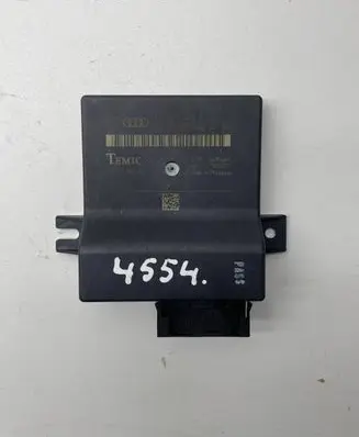 Audi A6 S6 C6 4F Gateway control module 4F0907468D