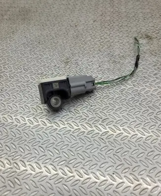Volvo XC60 Airbag deployment crash/impact sensor 31334336