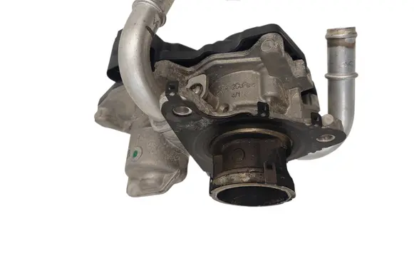 Audi A5 Sportback 8TA EGR valve 04L131501