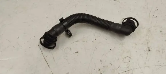 Audi Q3 8U Breather hose/pipe 03l103493ae