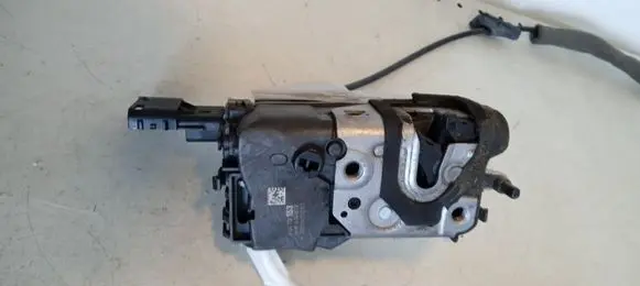 Citroen C5 Rear door lock 732153 A04079
