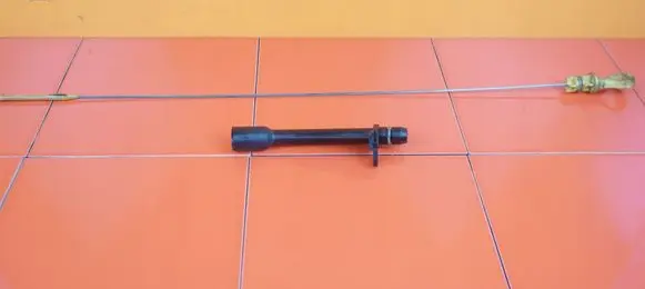 Nissan Juke I F15 Oil level dip stick GK2Q6754CC 19MB3