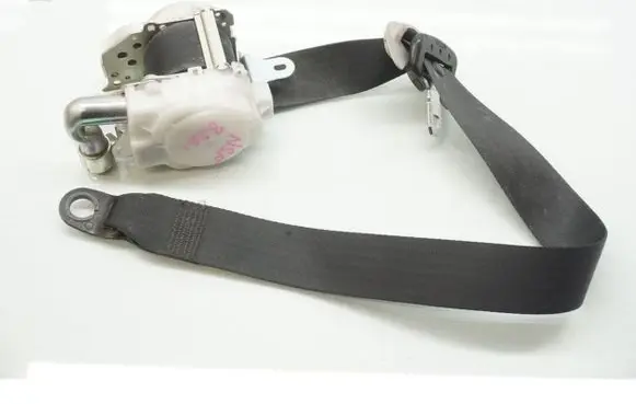 Lexus IS 220D-250-350 Front seatbelt 7M8750-P