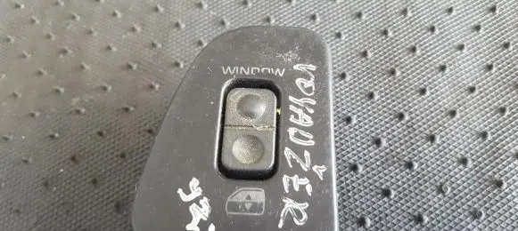 Chrysler Voyager Electric window control switch 4373642 30505H
