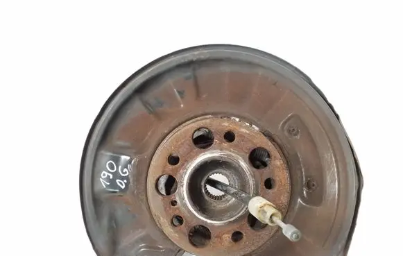 Mercedes-Benz E A207 Rear wheel hub A2043500441