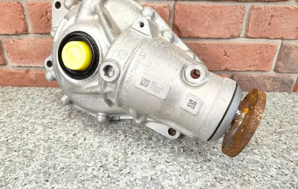 BMW M5 F90 Front differential 8635870 8635871