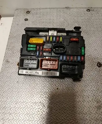 Citroen C3 BSM Control unit 9667199780