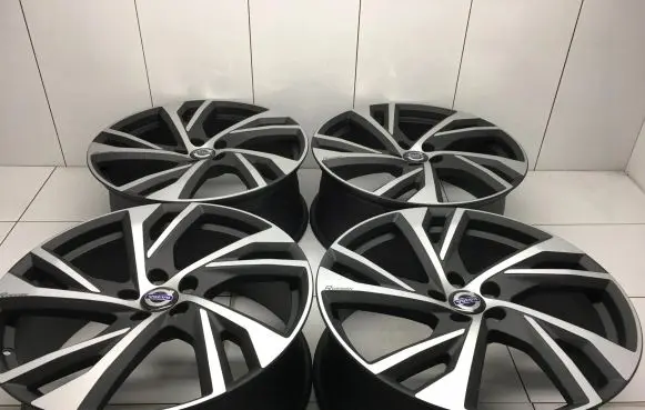Volvo XC40 R20 alloy rim 
