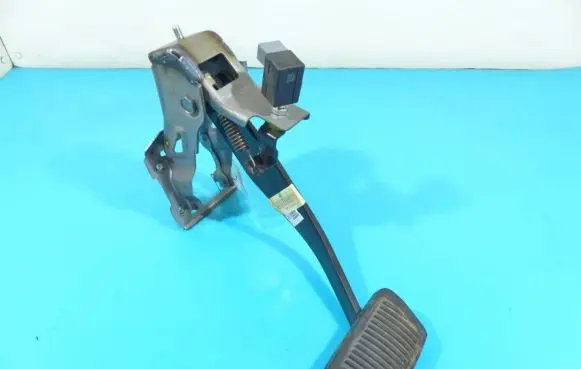 KIA Sportage Pedal assembly 328002S100 IMPRK1224372