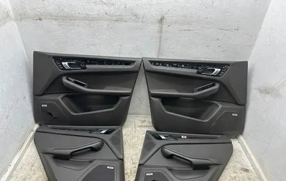 Porsche Macan (95B) Door card panel trim set 95B867212