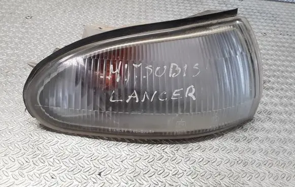 Mitsubishi Lancer Front indicator light 0455785