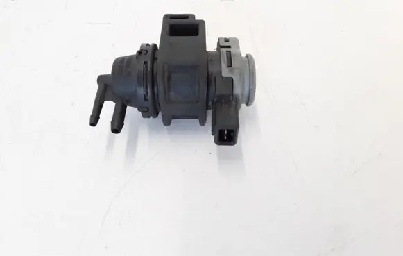 Renault Megane III Turbo solenoid valve 8200575400