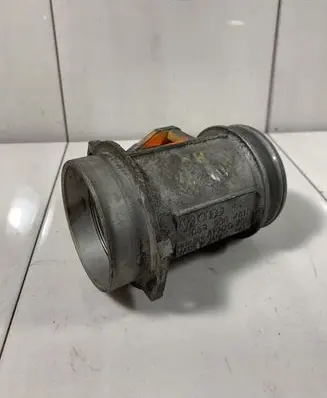 Audi A6 S6 C6 4F Mass air flow meter 059906461D