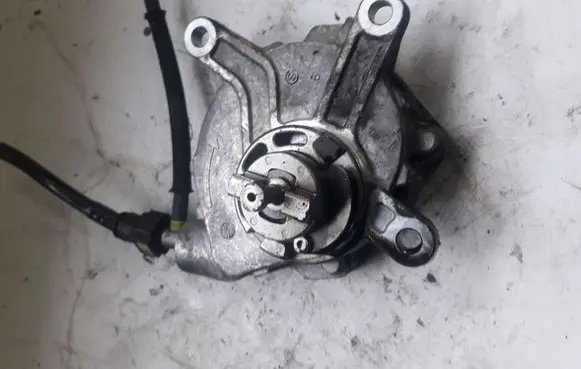 Toyota Corolla Verso E121 Vacuum pump