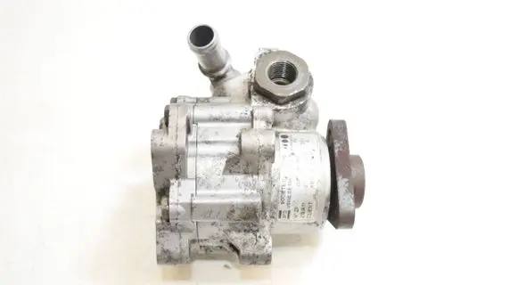Audi A6 S6 C5 4B Power steering pump 4B0145156P