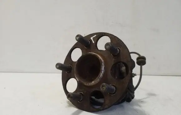 Toyota Prius (XW30) Rear wheel hub