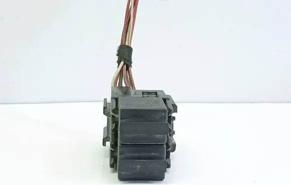 BMW 5 E39 Other relay 1393412 V23073B1005X18
