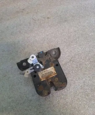 Audi A6 S6 C5 4B Loading door lock 