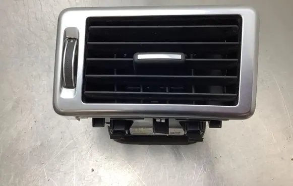 Land Rover Discovery 4 - LR4 Dashboard side air vent grill/cover trim 3520000 16A5352RC9 20160208