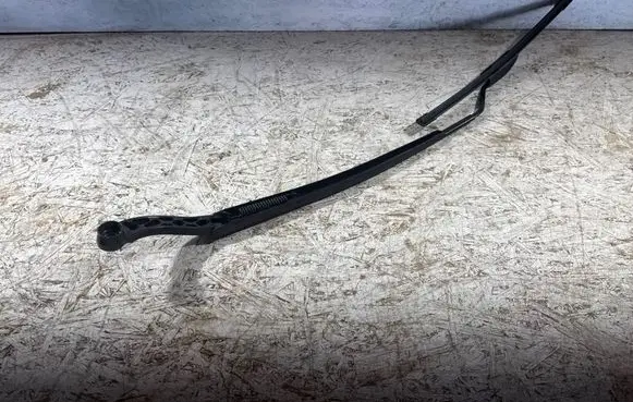 Windshield/front glass wiper blade