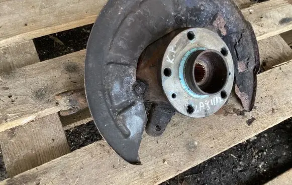 Renault Laguna III Front wheel hub